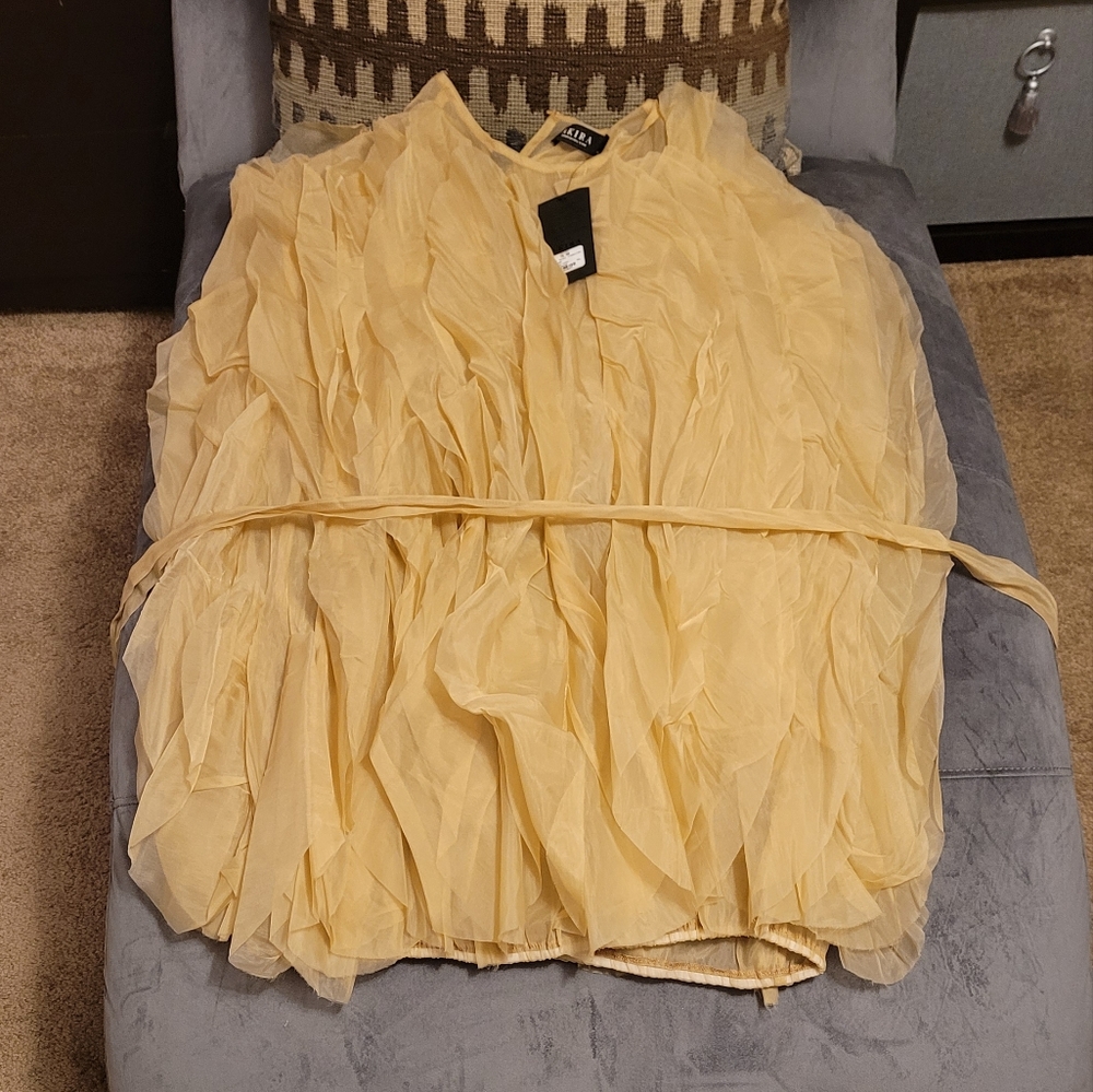 Ruffle mini dress - Picture 3 of 6